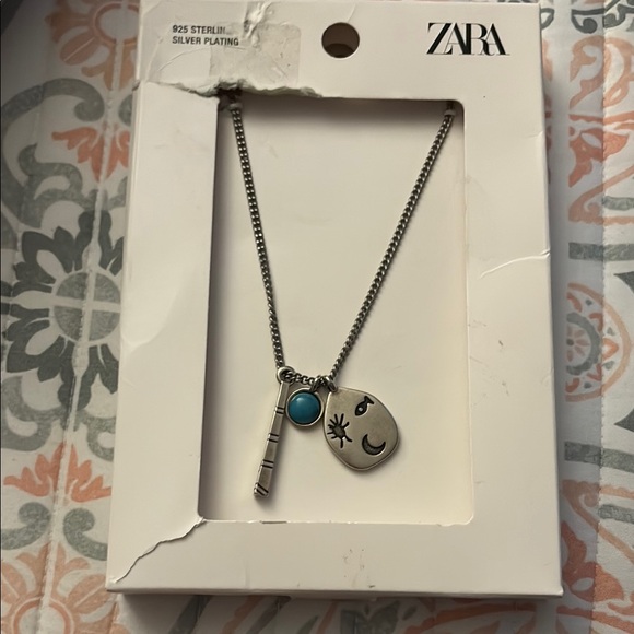 Nwt- 925 silver plates contrast charm necklace - Picture 2 of 3